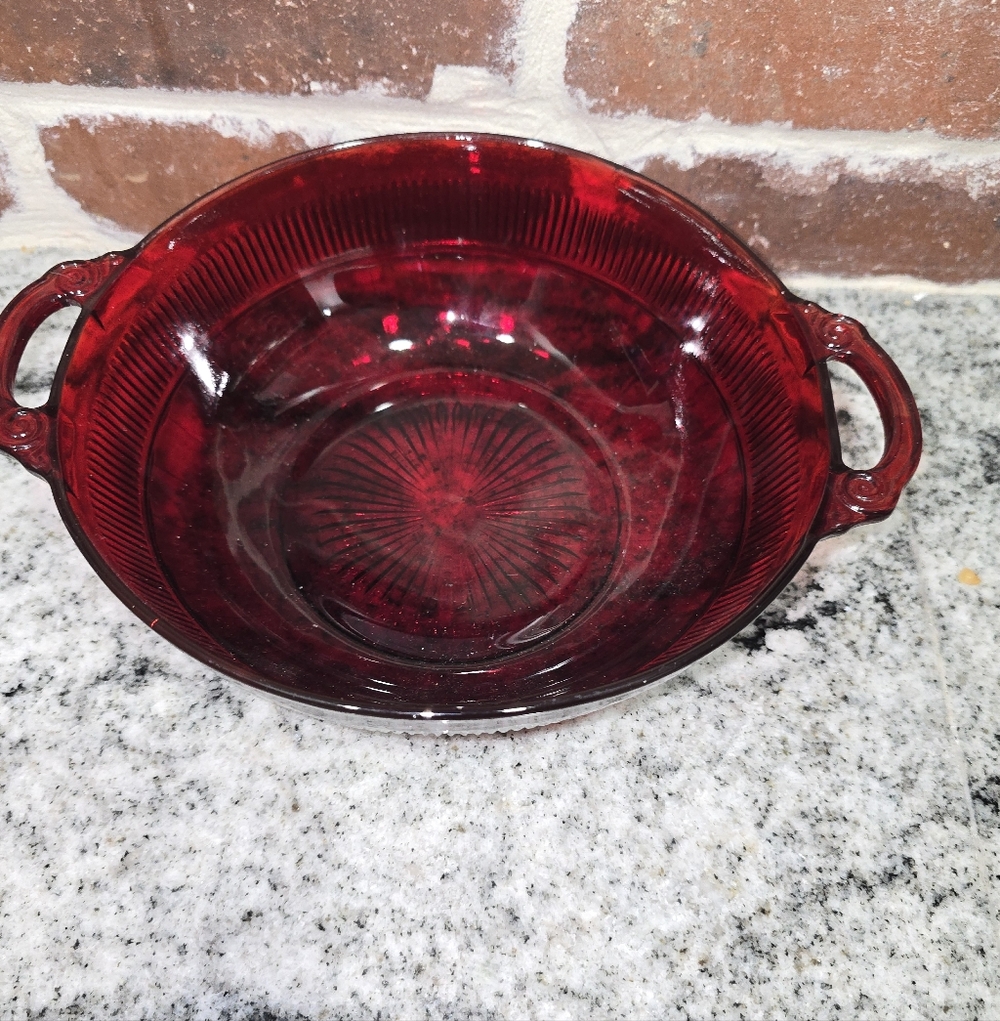 Anchor HOCKING RUBY RED HANDLED SERVING BOWL - Picture 3 of 3